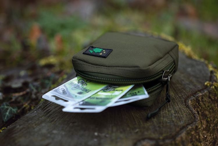 Picture of Thinking Anglers Zip pouch Olive Green