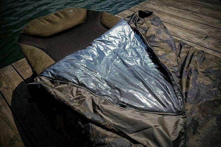 Picture of Solar Tackle Undercover Camo Thermal Bedchair Cover